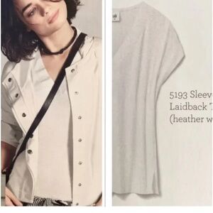 CAbi 5193 Laid Back Tee Size Large EUC